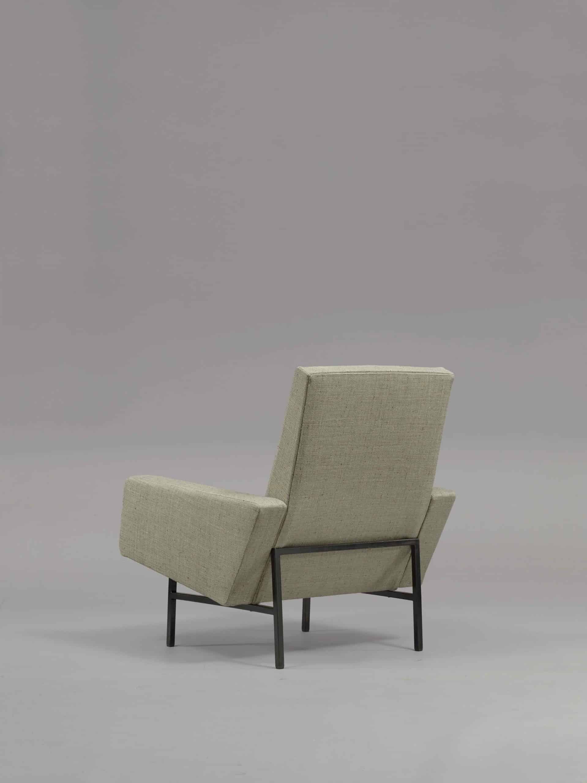 ARP paire de fauteuils 645