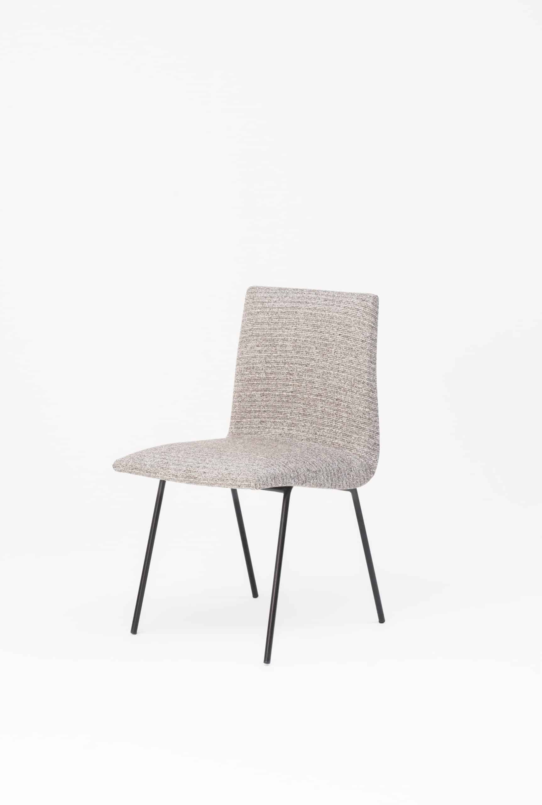 PAULIN Chaise 145