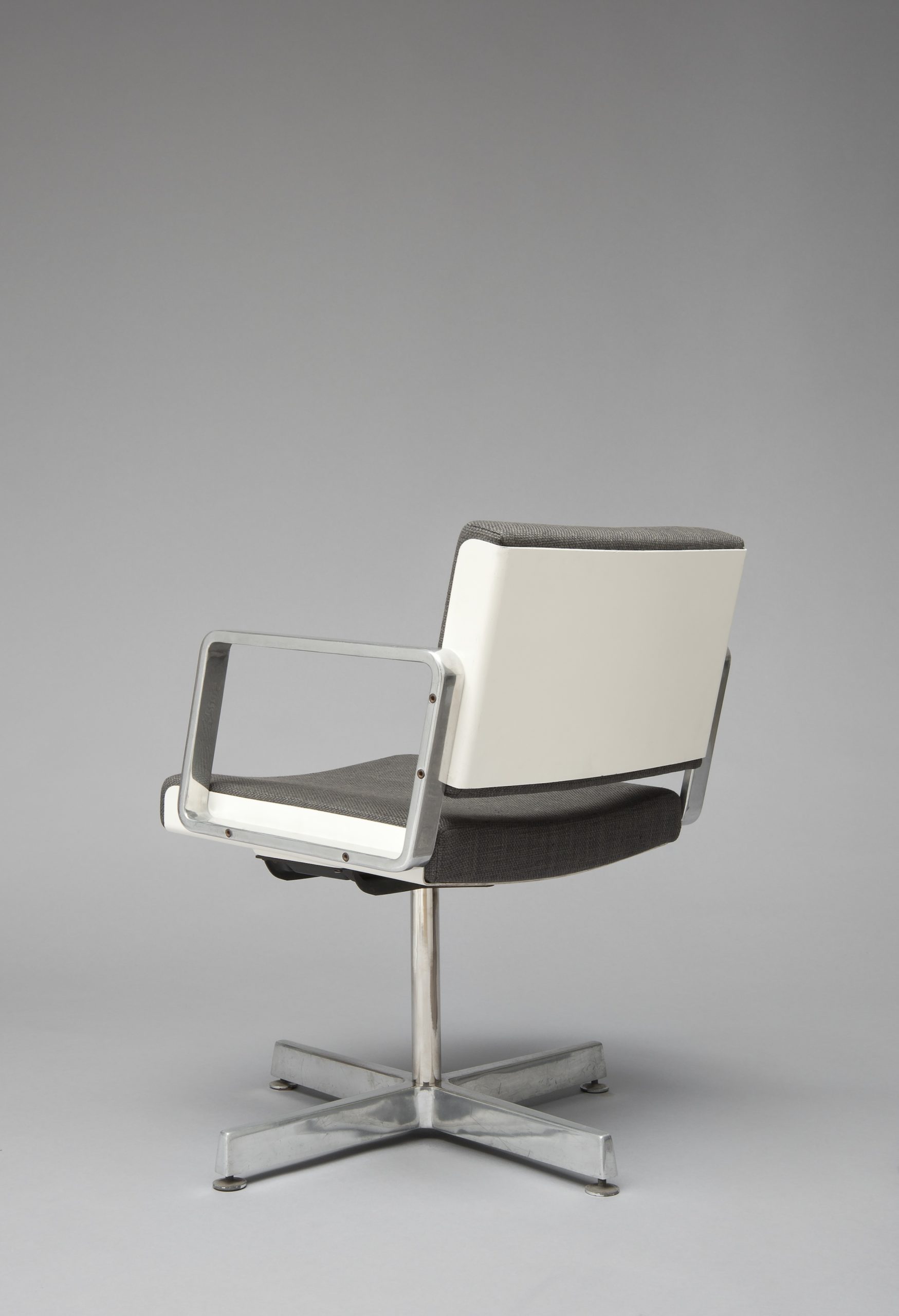 RICHARD fauteuil AR 1603