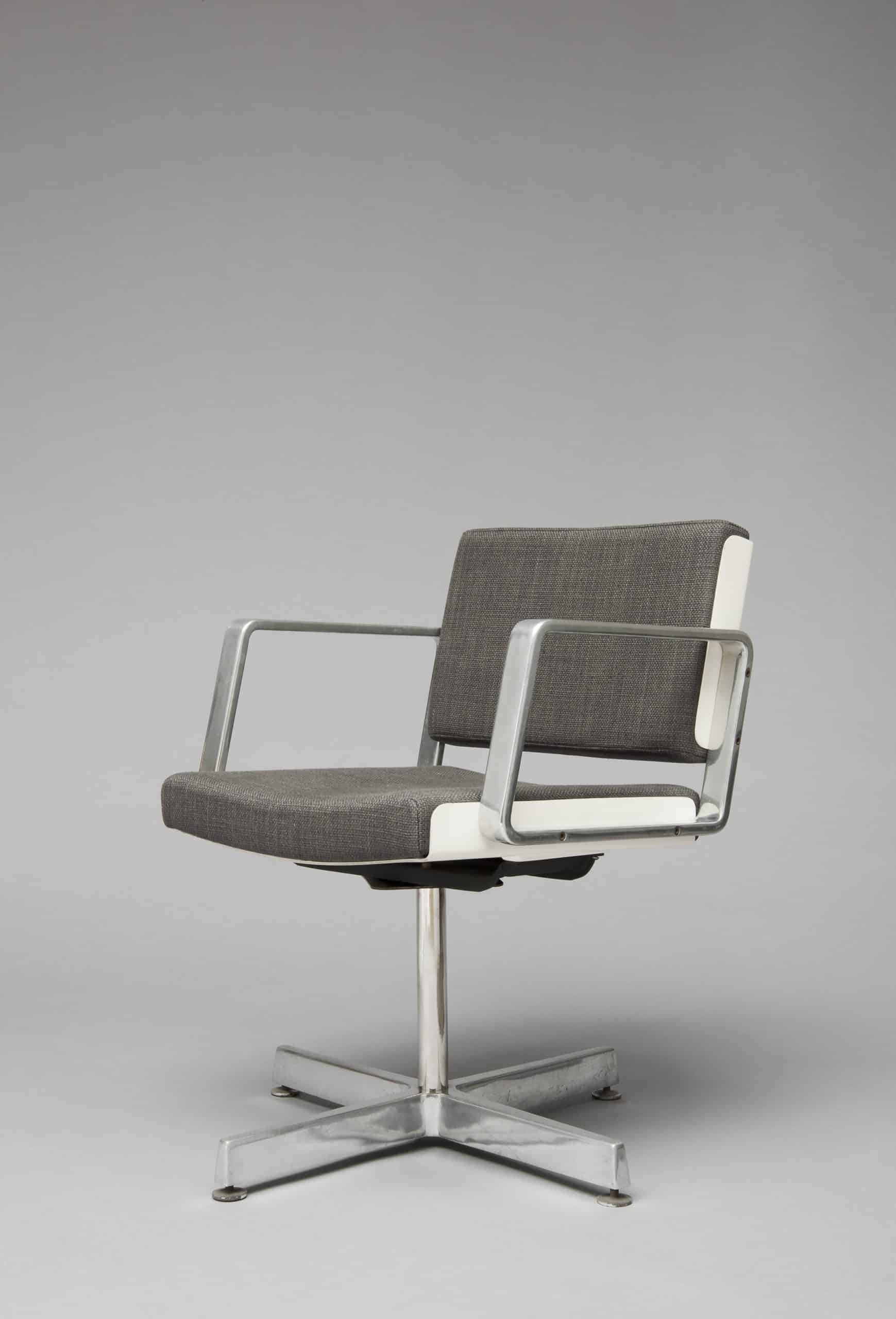 RICHARD fauteuil AR 1603