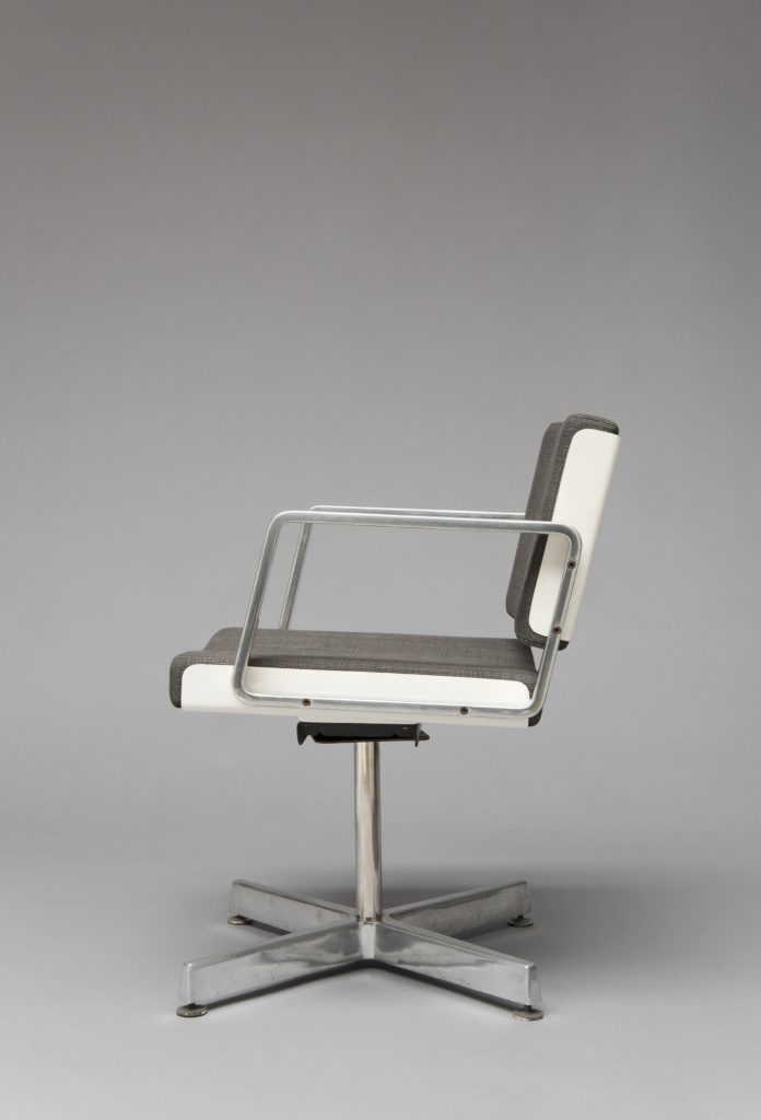 RICHARD fauteuil AR 1603
