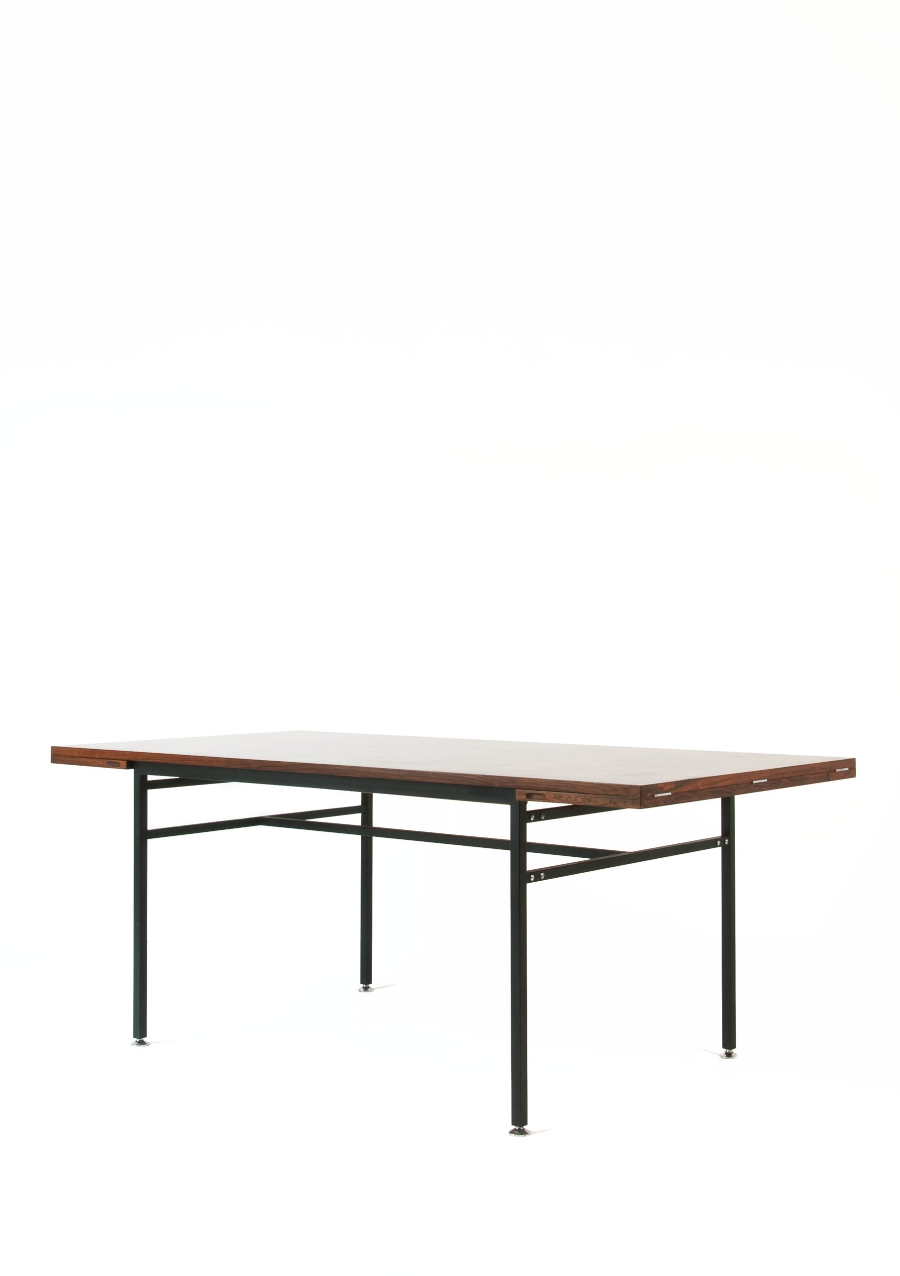RICHARD table 802