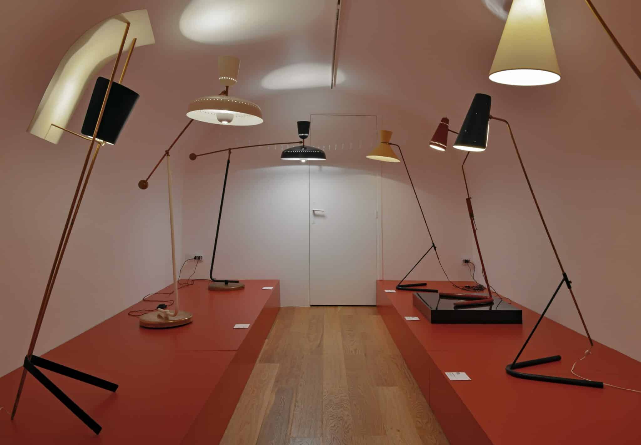 Luminaires de pierre Guariche exposition