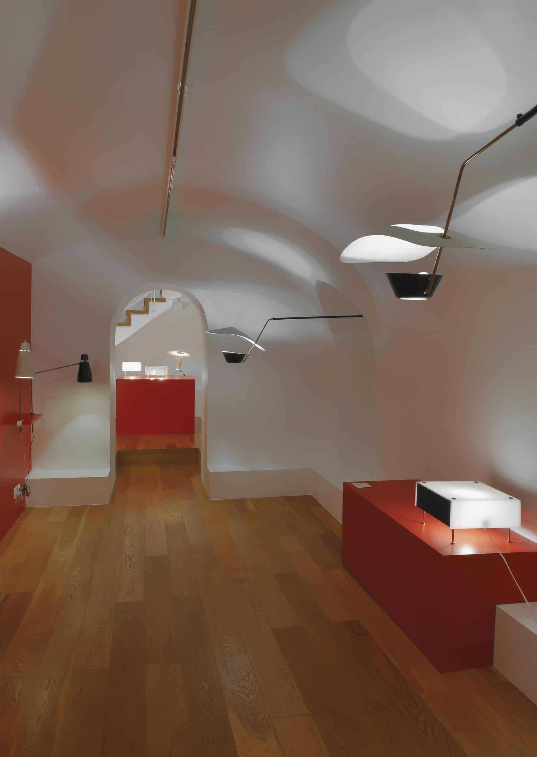 Luminaires de pierre Guariche exposition